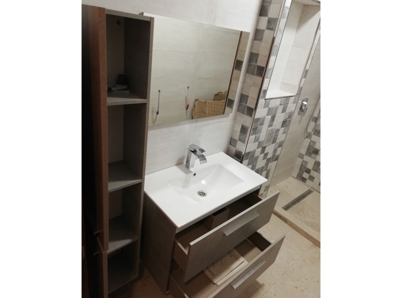 Foto de cliente de Mueble de Baño Pack Cemento con Columna (Incluye Lavabo y Espejo)