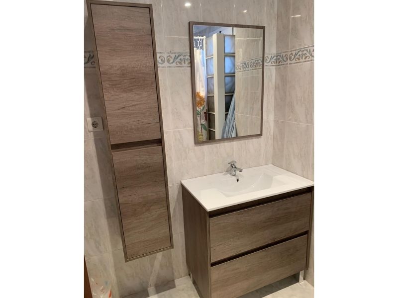 Foto de cliente de Mueble de Baño Pack con Columna Nordik (Incluye Lavabo y Espejo)