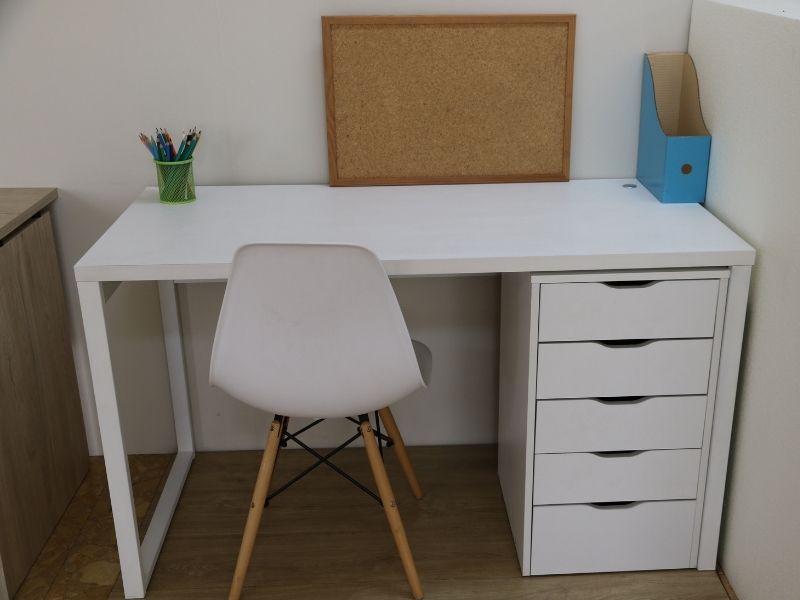 Foto de cliente de Escritorio 135 cm + cajonera color blanco oficina despacho estudio