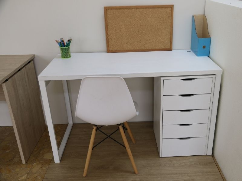 Foto de cliente de Mesa Escritorio Estudio Oficina Color Blanco Nexus Con Puerto USB 135 cm