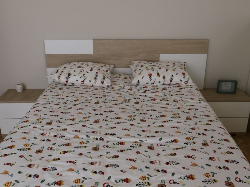 Foto de cliente de Cabecero de Cama con Mesita Erika 270 cm