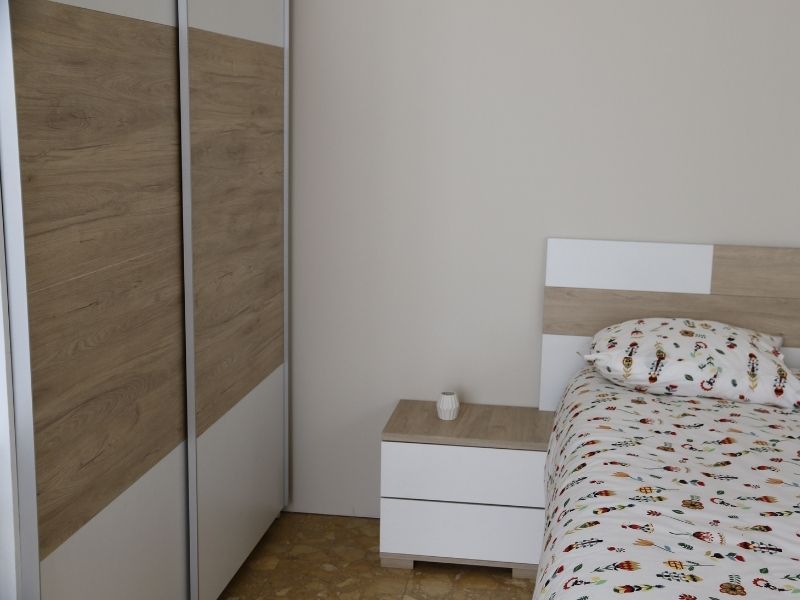Foto de cliente de Cabecero de Cama con Mesita Erika 270 cm