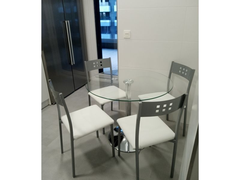 Foto de cliente de Sillas De Cocina Costa Blanco De Polipiel Y Metal