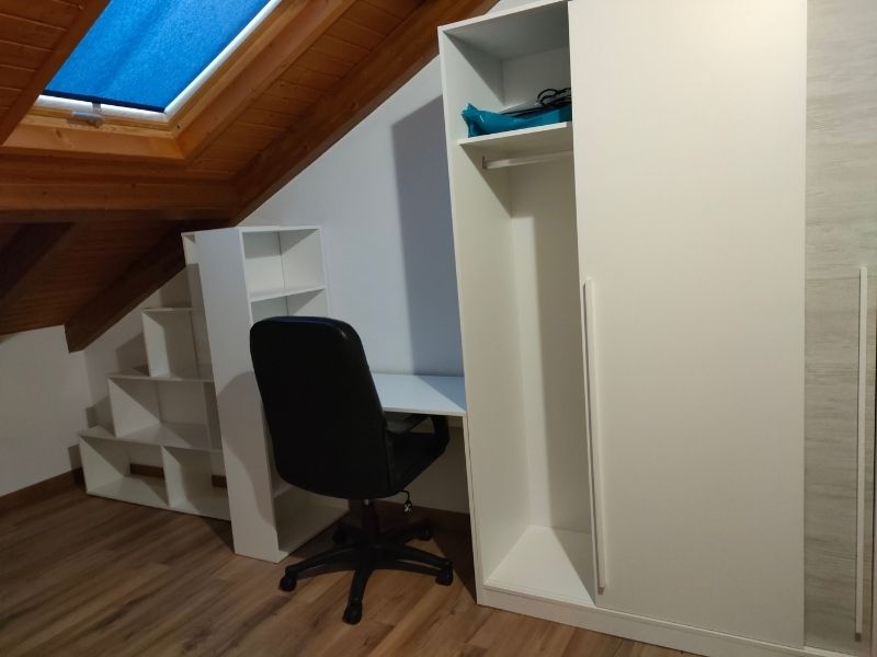 Foto de cliente de Estanteria Klum En Forma De Escalera Blanco Brillo 145x145x29 cm