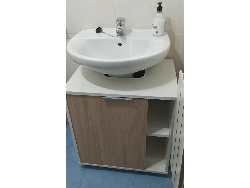 Foto de cliente de Mueble de Baño con Patas (con ruedas) para Lavabo Pedestal Sinna 59 cm