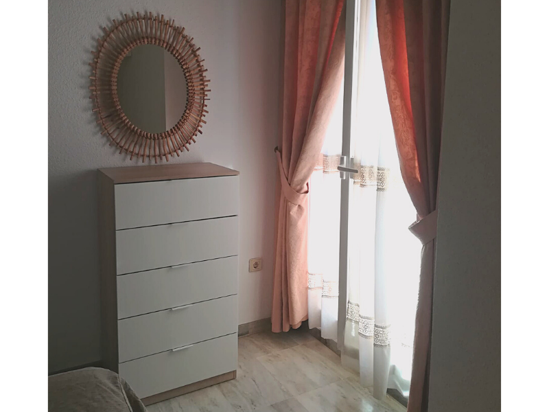 Foto de cliente de Sinfonier Blanco Roble 5 Cajones Luca 60x110 cm