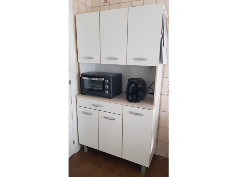 Foto de cliente de Armario aparador blanco cocina 6 puertas. Blanco y roble 101x185 cm