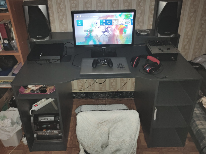 Foto de cliente de Mesa gamer Ozone gris reversible 136 cm
