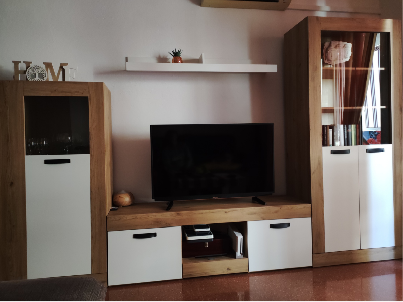 Foto de cliente de Mesa para TV Argos 150 cm naturale y blanco