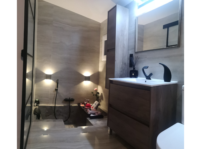 Foto de cliente de Mueble de Baño Pack con Columna Nordik (Incluye Lavabo y Espejo)
