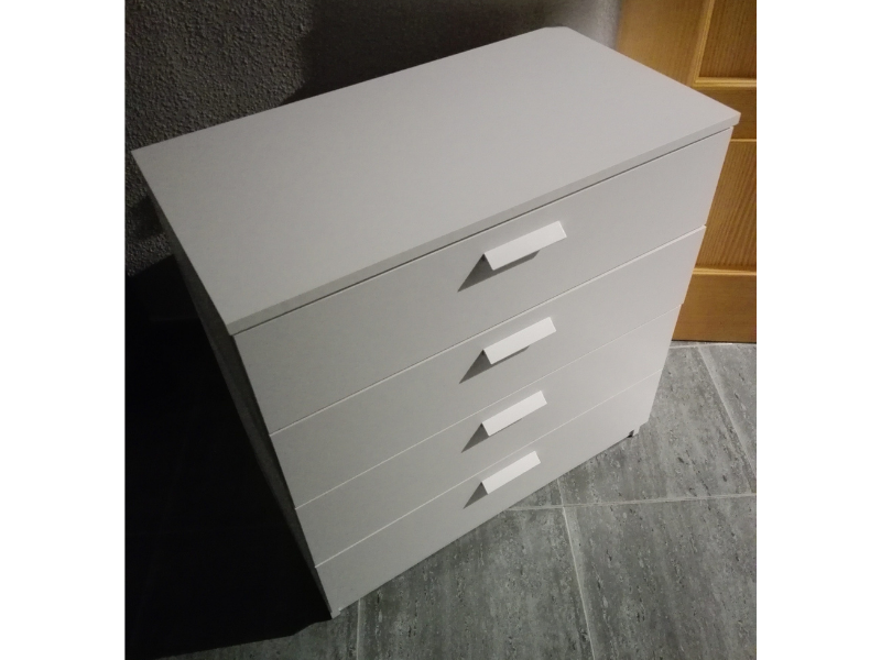 Foto de cliente de Cómoda Blanca 4 Cajones Tibet 74x78 cm