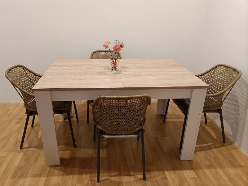 Foto de cliente de Mesa De Comedor Kendra Extensible Color Blanco Artik Y Roble Canadian 140-190x90 cm