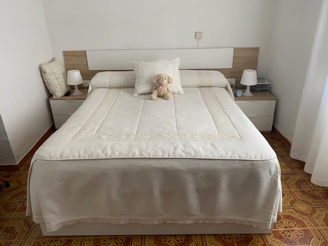 Foto de cliente de Cabecero de Cama con Mesitas Para Habitación Matrimonio 247 cm