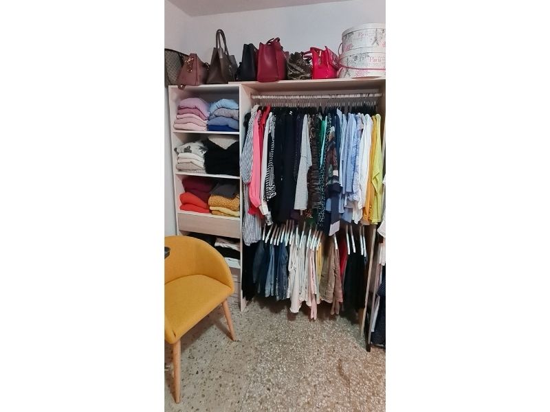 Foto de cliente de Vestidor 2 Barras 1 Cajón Roble y Blanco 158x187 cm