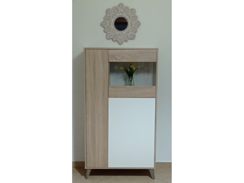Foto de cliente de Vitrina Kikua Plus color roble y blanco salón 77x142 cm