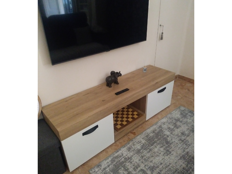 Foto de cliente de Mesa para TV Argos 150 cm naturale y blanco