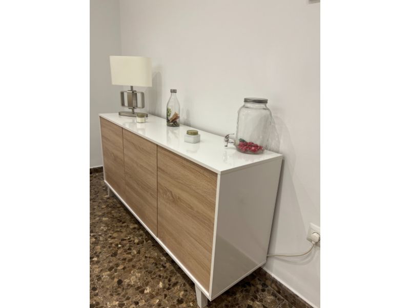 Foto de cliente de Aparador Salón Moderno Zaiken 3 Puertas Color Blanco Brillo Y Roble Canadian 154 cm
