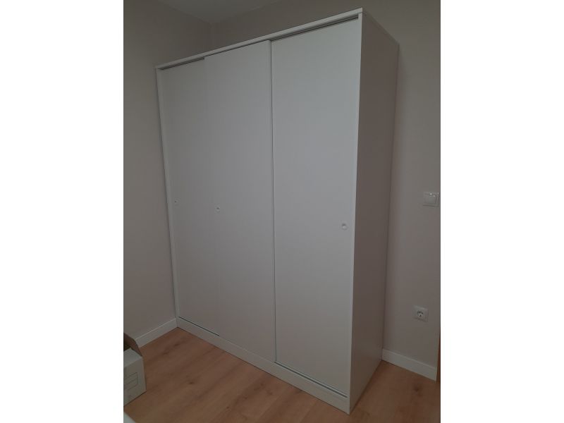 Foto de cliente de Armario con 3 Puertas Correderas Blanco Tibet 150x200 cm