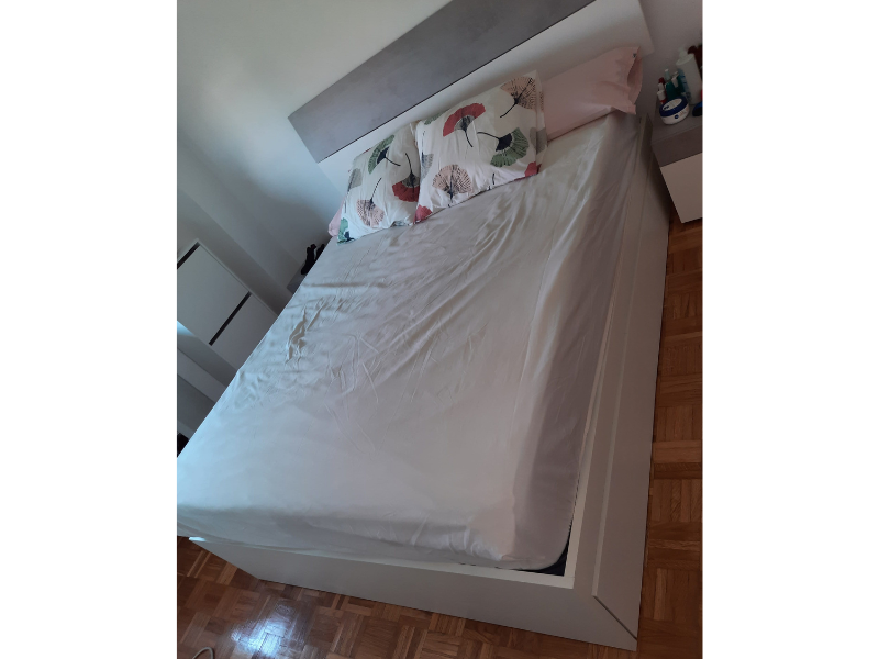 Foto de cliente de Cabecero de Cama con Mesita Moderno Cemento 298 cm