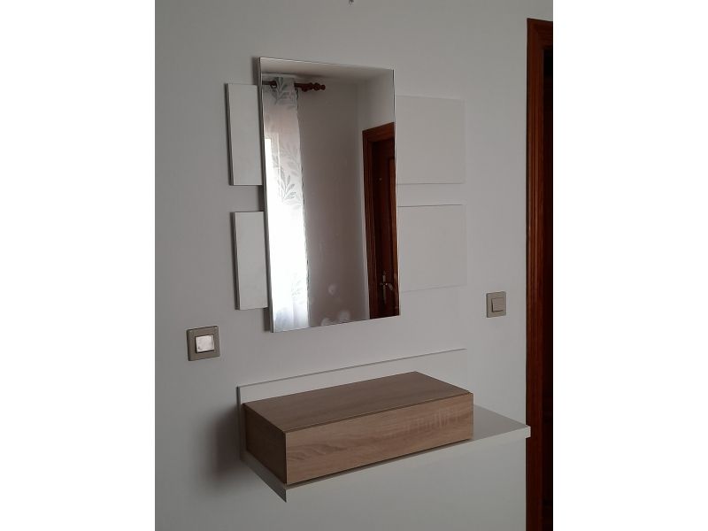 Foto de cliente de Mueble de Entrada Recibidor Moderno Tekkan con Espejo Blanco Y Roble 75 cm