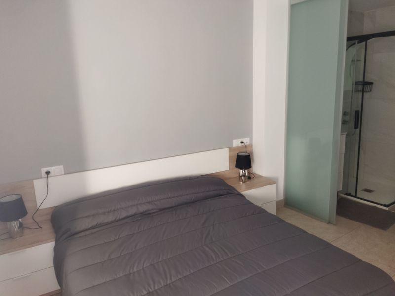 Foto de cliente de Cabecero de Cama con Mesitas Para Habitación Matrimonio 247 cm