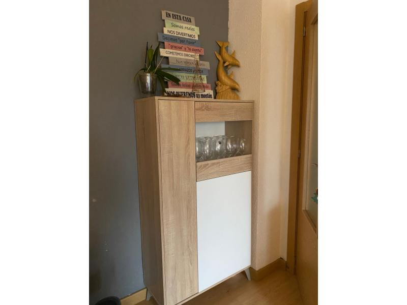 Foto de cliente de Vitrina Kikua Plus color roble y blanco salón 77x142 cm