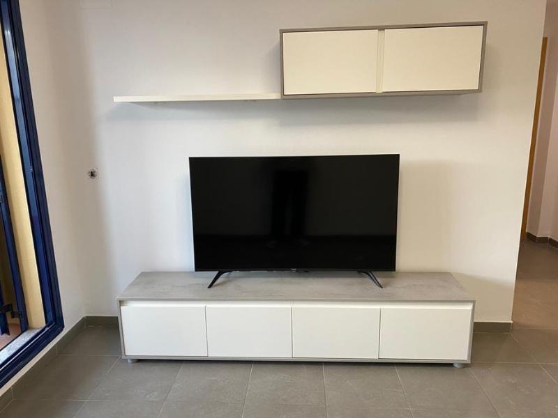 Foto de cliente de Mueble Salón Estilo Industrial Color Blanco Artik Y Gris Cemento 200 cm