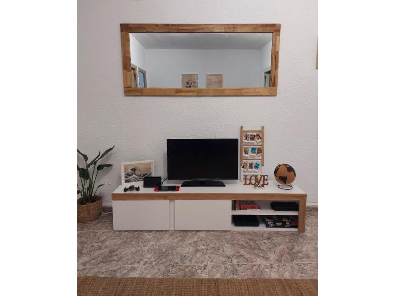 Foto de cliente de Mesa Para TV Fly Con Almacenaje Color Blanco Mate Y Roble Naturale 180 cm