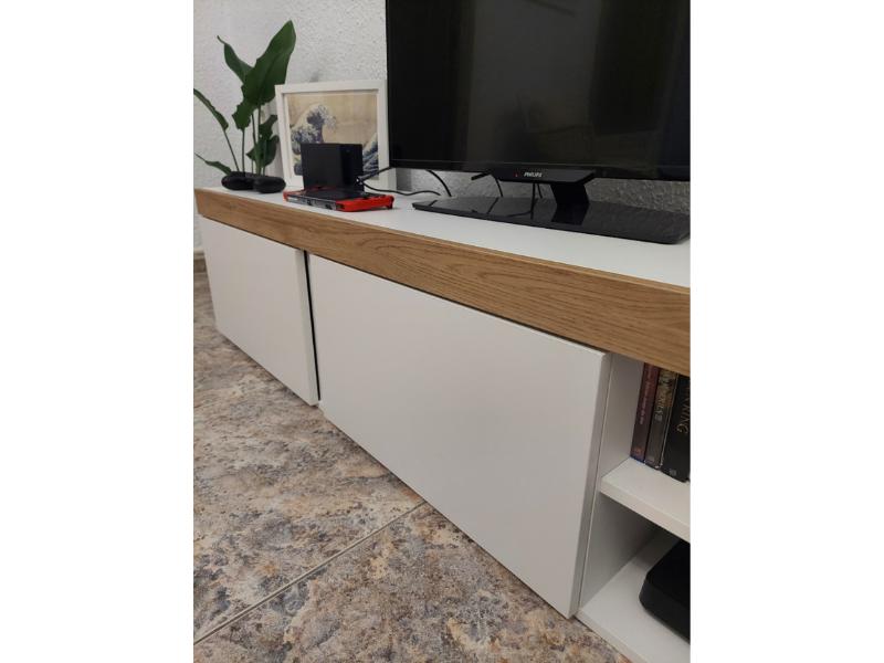 Foto de cliente de Mesa Para TV Fly Con Almacenaje Color Blanco Mate Y Roble Naturale 180 cm