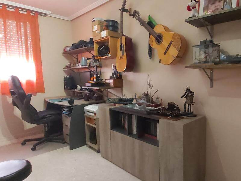 Foto de cliente de Escritorio Con Cajonera Estilo Moderno Roble Alaska Y Gris Antracita 136 cm