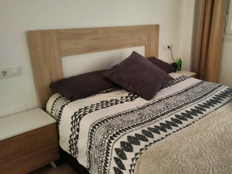 Foto de cliente de Cabecero De Cama Luce Color Roble Sahara Y Blanco Mate 163 cm