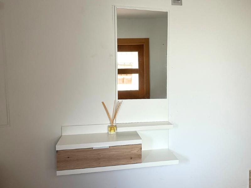 Foto de cliente de Mueble de Entrada Recibidor Dahlia Color Roble Y Blanco 81 cm