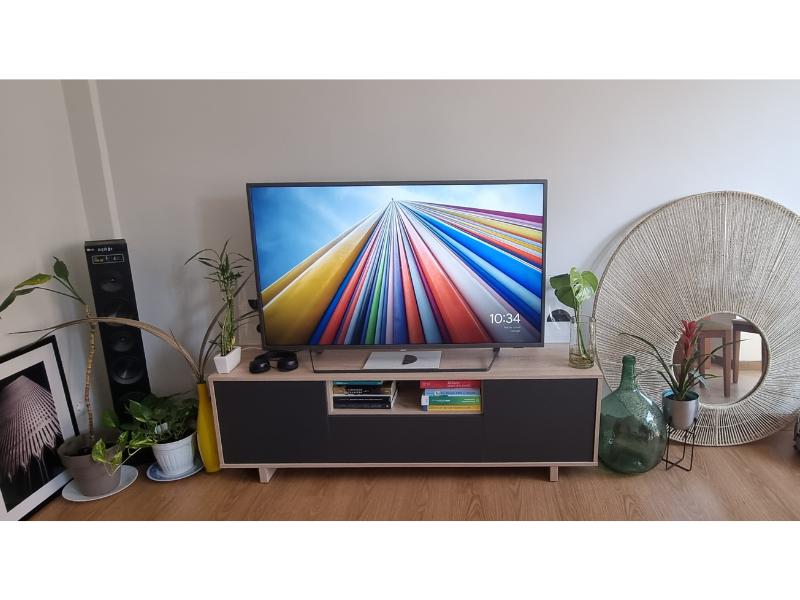 Foto de cliente de Mesa TV Zaira 150 cm 3 puertas color gris y roble