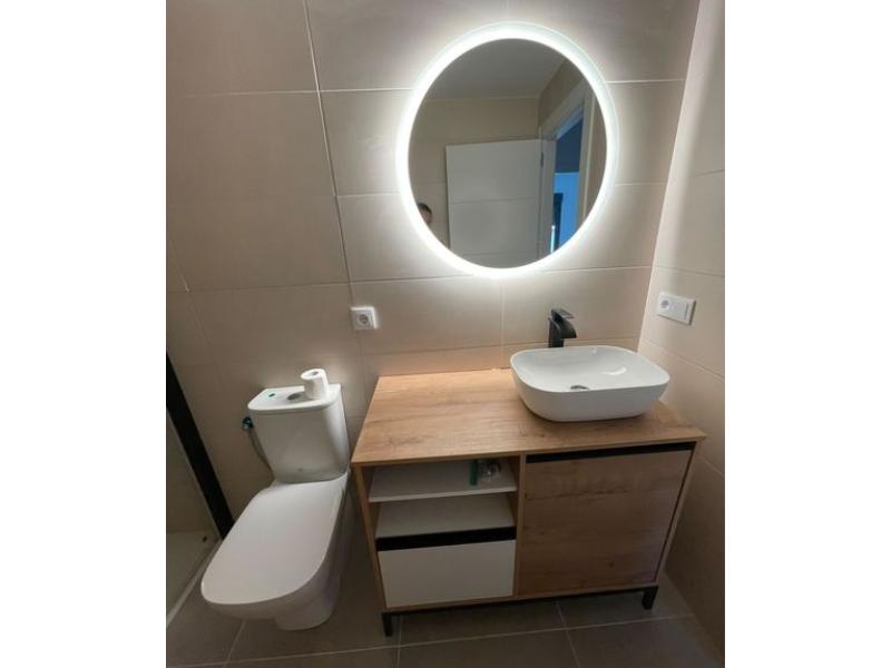Foto de cliente de Mueble de Baño con Patas Támesis Roble y Blanco 100 cm (Lavabo opcional)