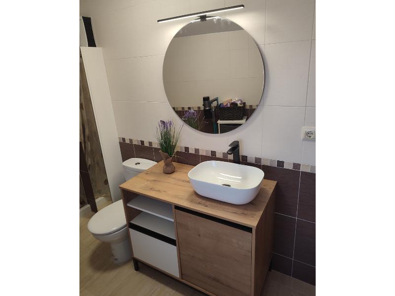 Foto de cliente de Mueble de Baño con Patas Támesis Roble y Blanco 100 cm (Lavabo opcional)