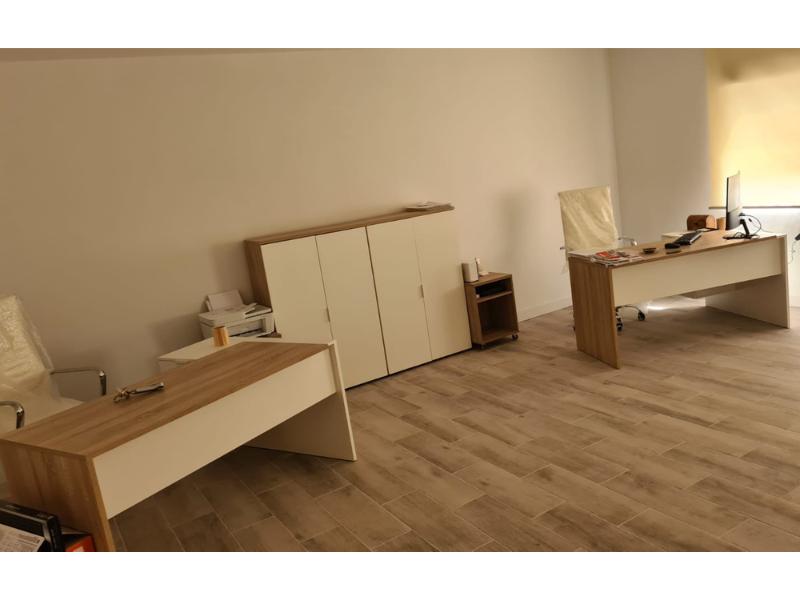 Foto de cliente de Mesa oficina escritorio office roble y blanco 145 cm
