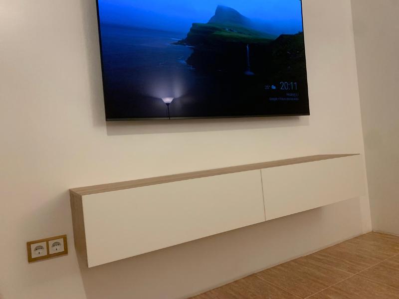 Foto de cliente de Mueble TV Kaway Salón Comedor Roble Nodi y Blanco Artik 180 cm