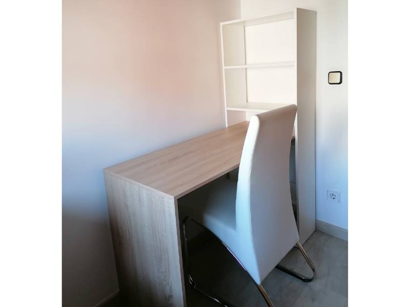 Foto de cliente de Mesa de escritorio con estantería Duplo 120 cm