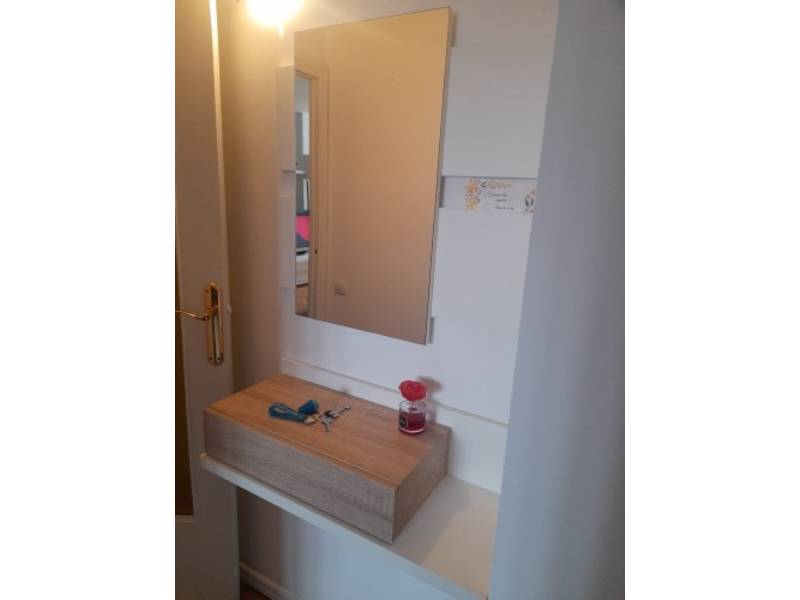 Foto de cliente de Mueble de Entrada Recibidor Moderno Tekkan con Espejo Blanco Y Roble 75 cm