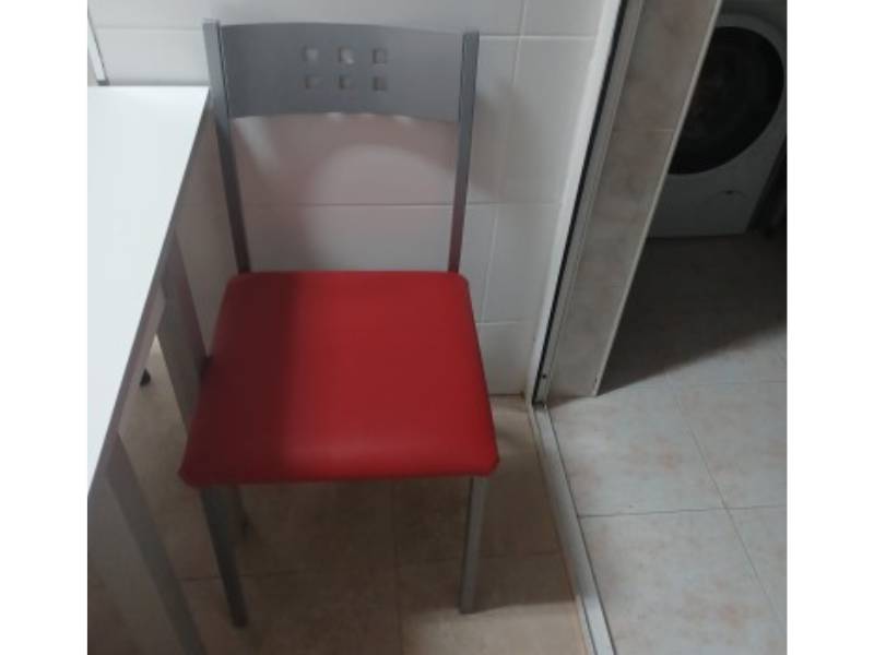 Foto de cliente de Sillas Costa Cocina Multiusos Color Rojo De Metal Con Polipiel