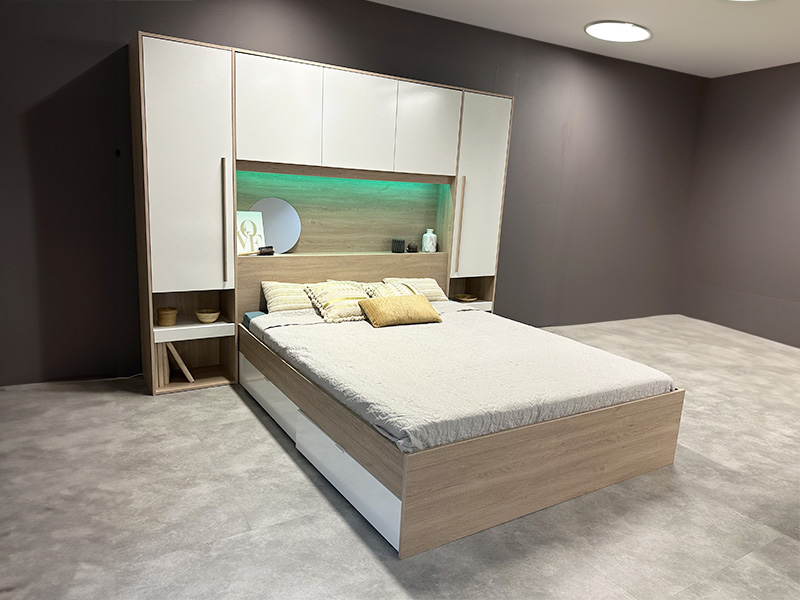 Foto de cliente de Cabecero De Cama Puente John en color roble Brooklyn y blanco Shiny 266 cm