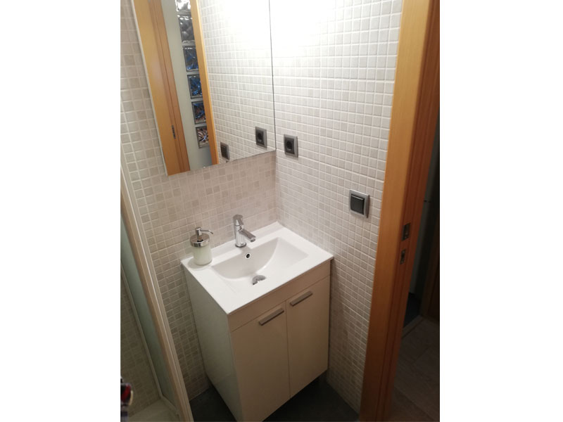 Foto de cliente de Mueble de Baño Pack Blanco Brillo con Armarios (Incluye Lavabo y Espejo)