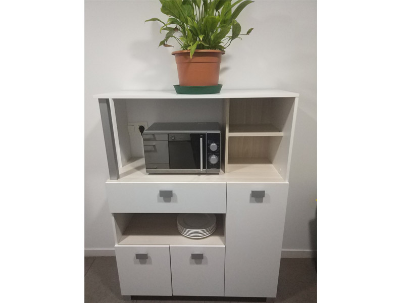 Foto de cliente de Mueble auxiliar microondas de 3 puertas 99x132