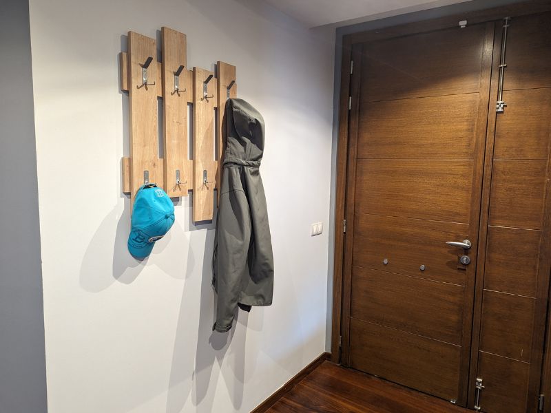 Foto de cliente de Perchero de Pared Fence en color Safir 64 cm