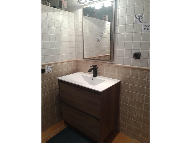 Foto de cliente de Mueble de Baño Pack con Columna Nordik (Incluye Lavabo y Espejo)