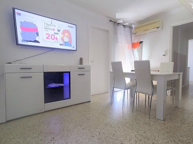 Foto de cliente de Sillas De Comedor Moderna Laci De Polipiel Y Metal Cromado Color Blanco