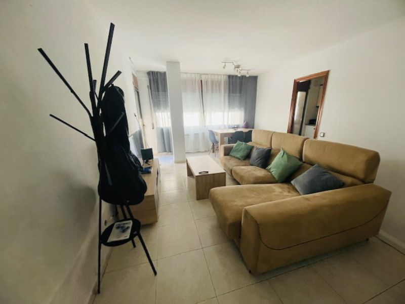 Foto de cliente de Perchero De Entrada Con Perchero De Pie Color Negro y Roble Claro