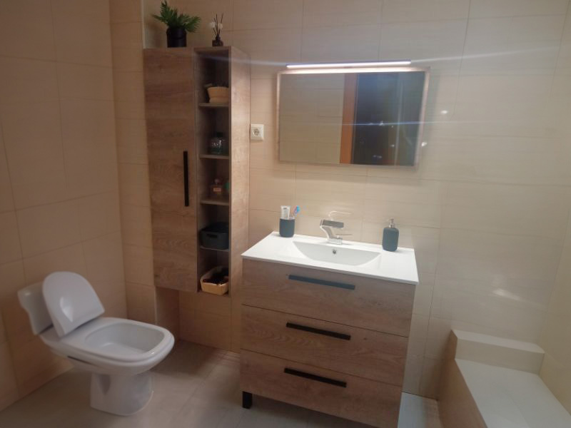 Foto de cliente de Mueble de Baño Pack con Columna (Incluye Lavabo y Espejo)