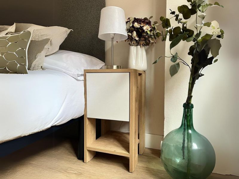Foto de cliente de Mesita De Noche Gate Roble Safir y Blanco 30x55 cm