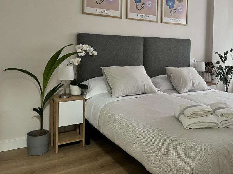 Foto de cliente de Mesita De Noche Gate Roble Safir y Blanco 30x55 cm